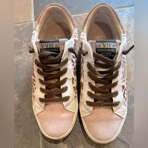 The Vintage Havana is a fashionably fun sneaker that you are sure to love! 8.5